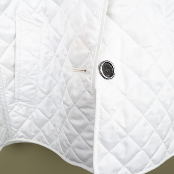 Burberry Brit white quilted puffer jacket w/ nova check lining - Picture 8 of 14